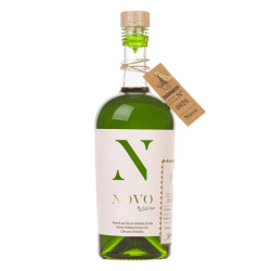 Aove Novo by Lola Sagra